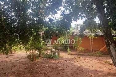 Ch&aacute;cara &agrave; venda - 1800m&sup2; - Saltinho do Oeste