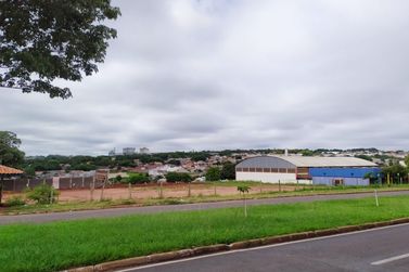 Terreno para alugar - 800m&sup2; - ZONA VII