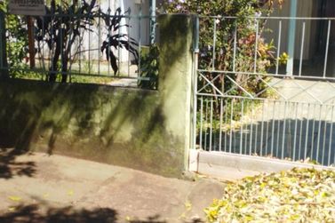 Casa &agrave; venda - 80m&sup2; - CENTRO