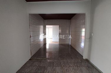 Casa &agrave; venda - 200m&sup2; - JARDIM SANTA MARIA