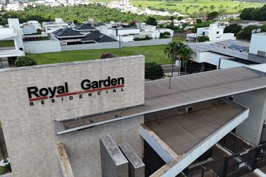 Terreno &agrave; venda - 324m&sup2; - Jardim Belvedere