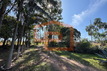 Ch&aacute;cara &agrave; venda - &Aacute;rea Rural