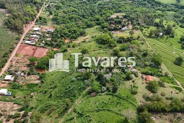 S&iacute;tio &agrave; venda - 242000m&sup2; - &Aacute;rea Rural de Umuarama