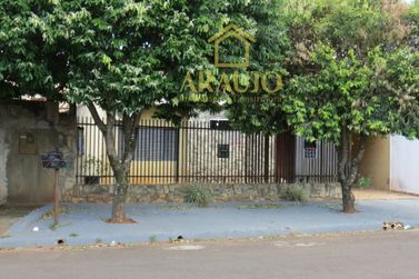 Casa &agrave; venda - 150m&sup2; - Jardim Tropical