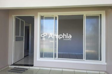 Casa &agrave; venda - 200m&sup2; - Centro