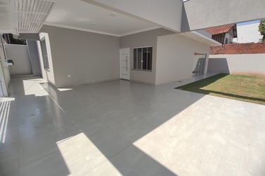 Casa &agrave; venda - 130m&sup2; - Jardim Tropical