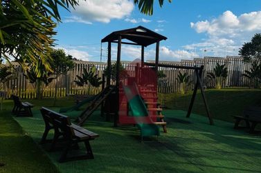 Terreno &agrave; venda - 246m&sup2; - Zona III