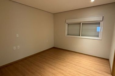 Apartamento &agrave; venda - 180m&sup2; - Zona III