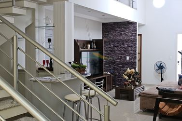 Sobrado &agrave; venda - 292m&sup2; - Zona 3