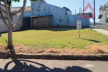 Terreno &agrave; venda - 180m&sup2; - Parque Bandeirantes