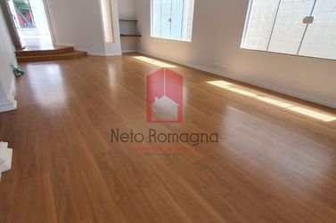 Casa &agrave; venda - 380m&sup2; - Zona I