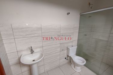 Casa para alugar - 590m&sup2; - ZONA VI