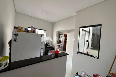 Casa &agrave; venda - 50m&sup2; - JARDIM PINHEIRINHO