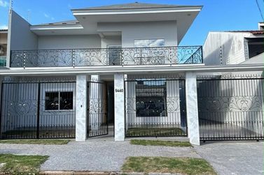 Sobrado &agrave; venda - 400m&sup2; - Zona II