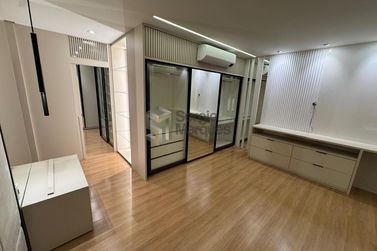 Apartamento &agrave; venda - 300m&sup2; - Zona III