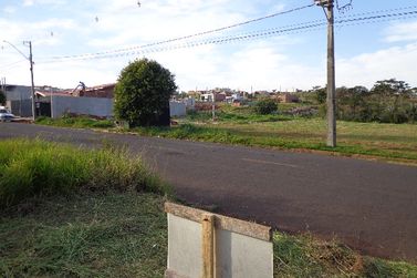 Terreno &agrave; venda - 170m&sup2; - Jardim Colorado