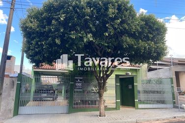 Casa &agrave; venda - 156m&sup2; - Parque San Remo I