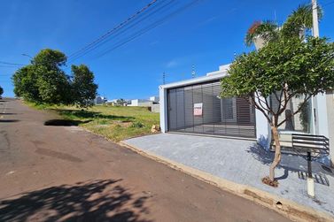 Casa &agrave; venda - 127m&sup2; - Jd Interlagos
