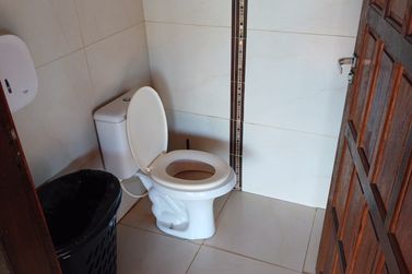 Ch&aacute;cara &agrave; venda - 20m&sup2; - Estrada Jaborandi