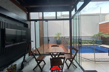 Casa &agrave; venda - 200m&sup2; - Lago Aratimbo