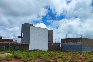 Terreno &agrave; venda - 192m&sup2; - Jardim Trianon