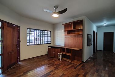 Casa para alugar - 203m&sup2; - ZONA IV