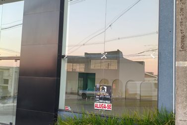 Sal&atilde;o Comercial para alugar - 400m&sup2; - PARQUE RESIDENCIAL DA G&Aacute;VEA