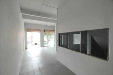 Sala Comercial para alugar - 50m&sup2; - ZONA I