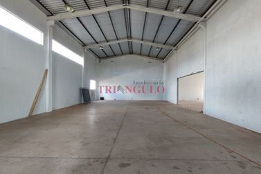 Sal&atilde;o Comercial para alugar - 214m&sup2; - JARDIM IMIGRANTES