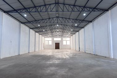 Sal&atilde;o Comercial para alugar - 700m&sup2; - Jardim Janina