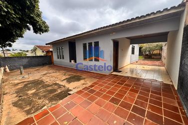 Casa para alugar - 100m&sup2; - JARDIM TAMOIO