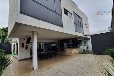 Casa &agrave; venda - 245m&sup2; - Zona IV