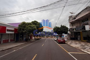 Apartamento para alugar - 100m&sup2; - ZONA II