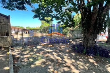 Terreno &agrave; venda - 490m&sup2; - ZONA V