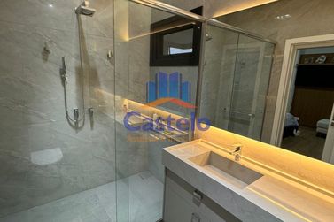 Casa &agrave; venda - 260m&sup2; - ZONA VII