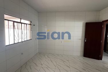 Casa para alugar - 100m&sup2; - 