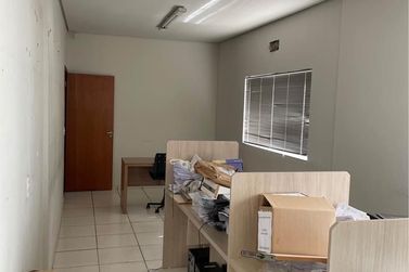 Sal&atilde;o Comercial &agrave; venda - 490m&sup2; - Zona I