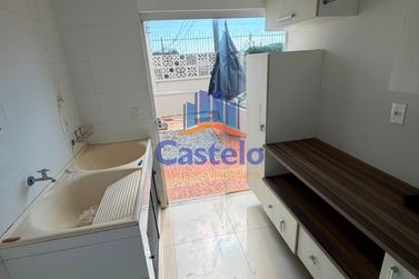 Casa &agrave; venda - 256m&sup2; - JARDIM BIRIGUI