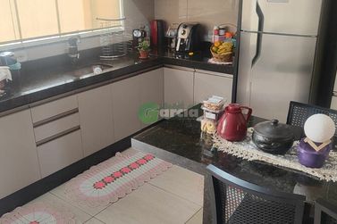 Casa &agrave; venda - 333m&sup2; - Jardim San Martim