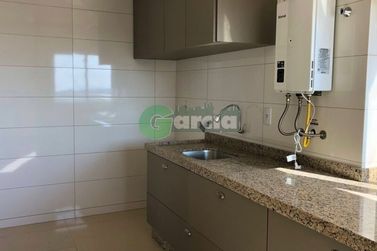 Apartamento &agrave; venda - 180m&sup2; - Zona III