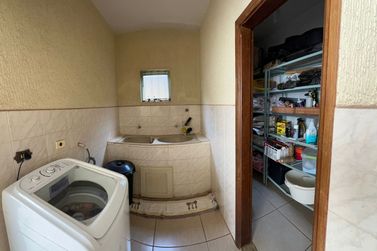 Sobrado para alugar - 241m&sup2; - Zona 1 A