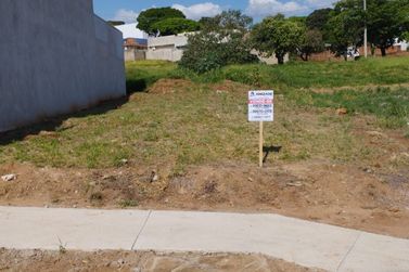 Terreno &agrave; venda - 180m&sup2; - Parque Melhoramentos