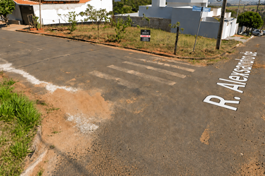 Terreno &agrave; venda - 262m&sup2; - Jardim Aeroporto II