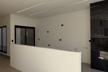 Sobrado &agrave; venda - 200m&sup2; - Jardim Colorado