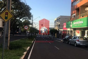 Sala Comercial &agrave; venda - 14m&sup2; - Zona II