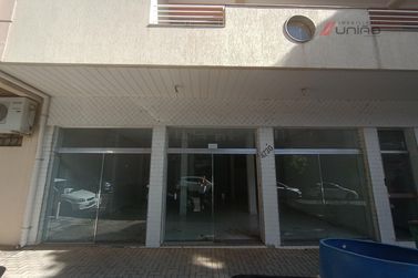 Sal&atilde;o Comercial para alugar - 200m&sup2; - Zona III