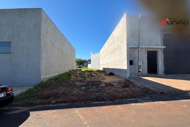 Terreno &agrave; venda - 180m&sup2; - Parque Melhoramentos