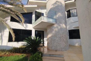 Casa &agrave; venda - 406m&sup2; - Zona II