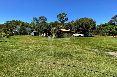 Ch&aacute;cara &agrave; venda - 160m&sup2; - Jardim Pac&iacute;fico