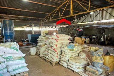 Ch&aacute;cara &agrave; venda - 370m&sup2; - Jardim Universit&aacute;rio